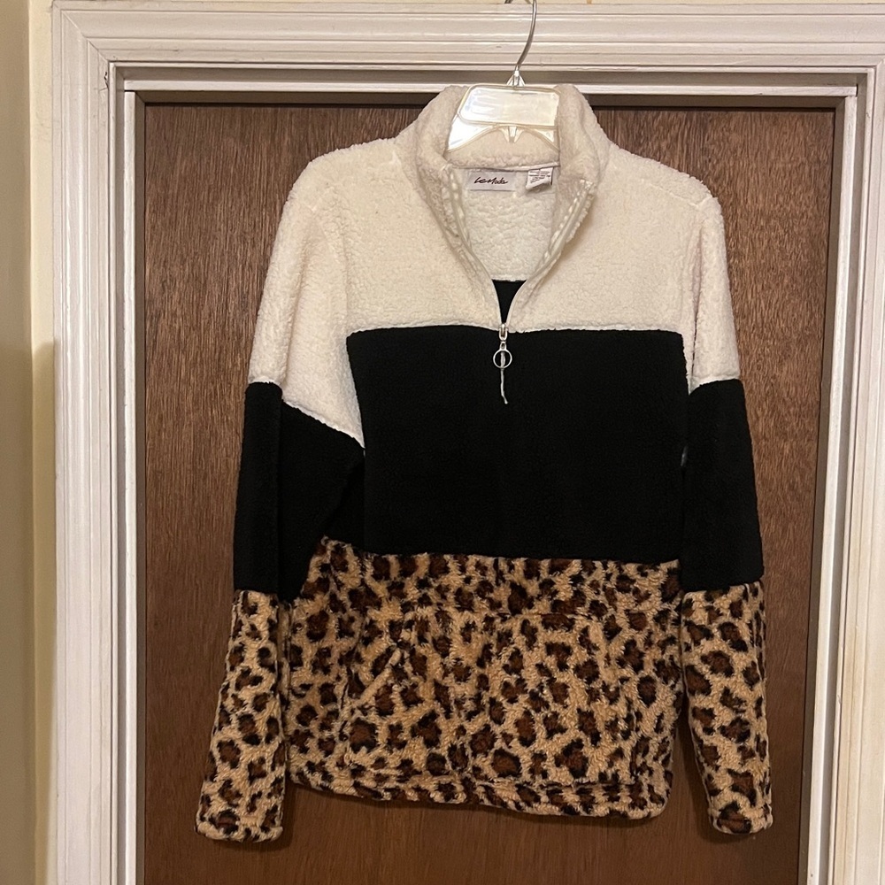 Leopard Print Colorblock Sweater​